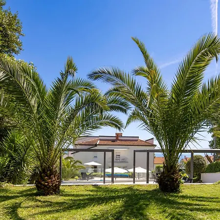 Garden With Pool Appartement Opatija