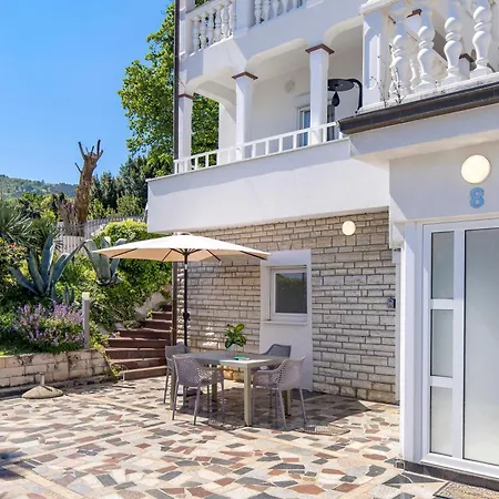 Garden With Pool Appartement *