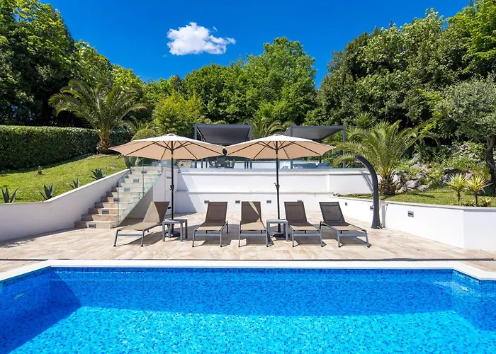شقة Garden With Pool