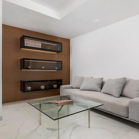 Garden With Pool 아파트 *