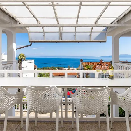 Garden With Pool 아파트 *