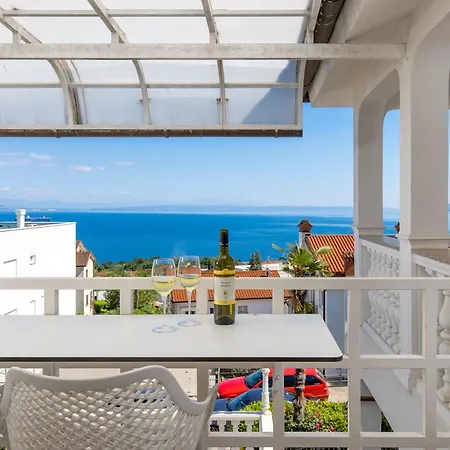 아파트 Garden With Pool