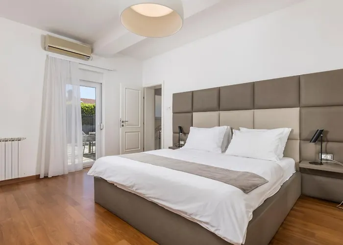 Lejlighed Garden With Pool *