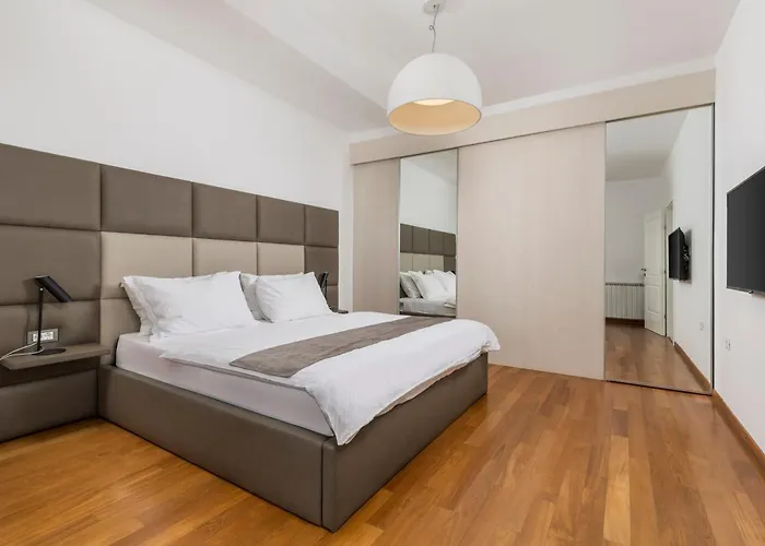 Apartman Garden With Pool