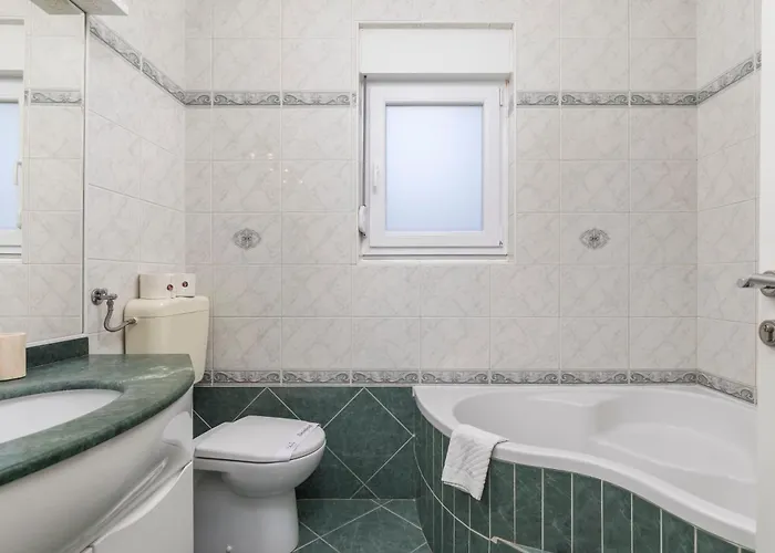 Garden With Pool Apartman Opatija