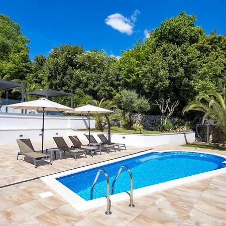 Garden With Pool Апартаменты